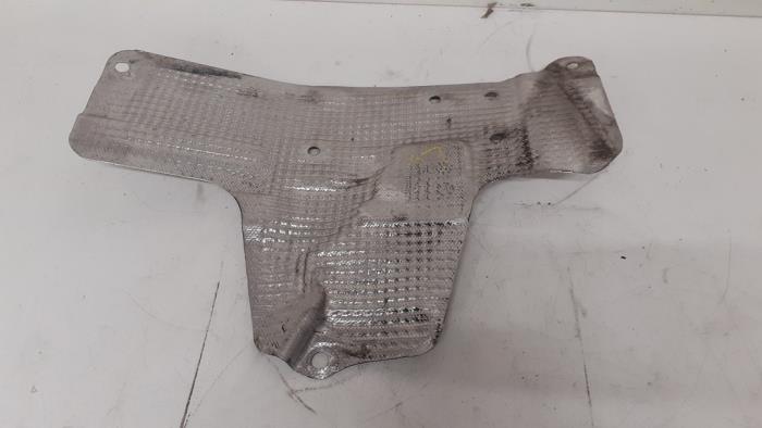 Gebrauchte Hitzeschild Auspuff Audi Q7 (4MB/4MG) 3.0 TDI V6 24V Preis € 15,00 Margenregelung angeboten von Autodemontage van de Laar