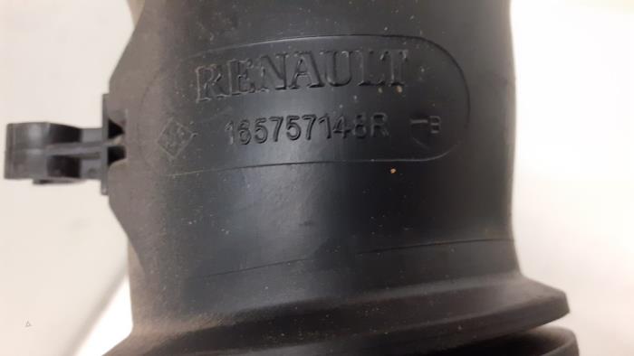 Air intake hose from a Renault Clio IV Estate/Grandtour (7R) 1.5 Energy dCi 90 FAP 2015