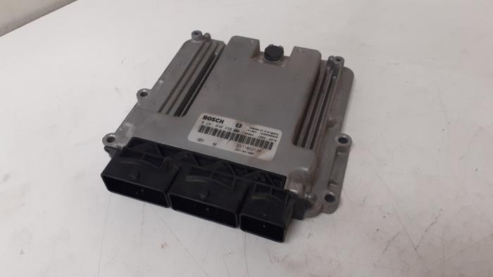 Used Engine management computer Renault Clio IV Estate/Grandtour (7R) 1.5 Energy dCi 90 FAP Price € 200,00 Margin scheme offered by Autodemontage van de Laar
