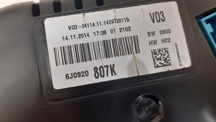 Cuentakilómetros de un Seat Ibiza IV (6J5) 1.2 12V 2015