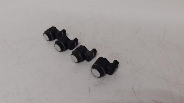 Gebrauchte PDC Sensor Set BMW 5 serie (F10) 520d 16V Preis € 200,00 Margenregelung angeboten von Autodemontage van de Laar
