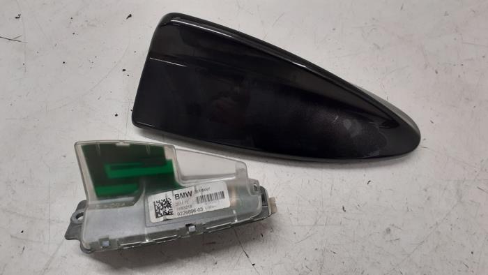 Używane Antena BMW 5 serie Touring (F11) 525d 16V Cena € 35,00 Procedura marży oferowane przez Autodemontage van de Laar