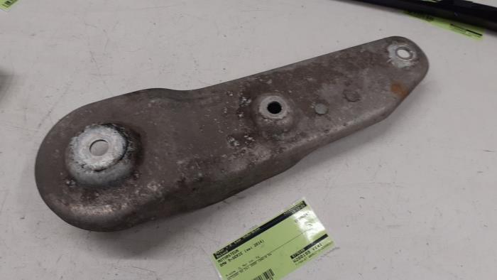 Used Engine mount BMW 5 serie Touring (F11) 525d 16V Price € 20,00 Margin scheme offered by Autodemontage van de Laar