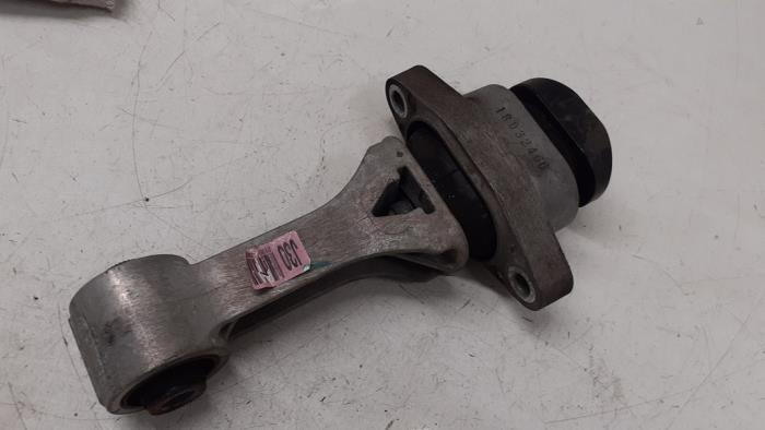 Used Engine mount Kia Ceed (CDB5/CDBB) 1.4 T-GDI 16V Price € 60,00 Margin scheme offered by Autodemontage van de Laar