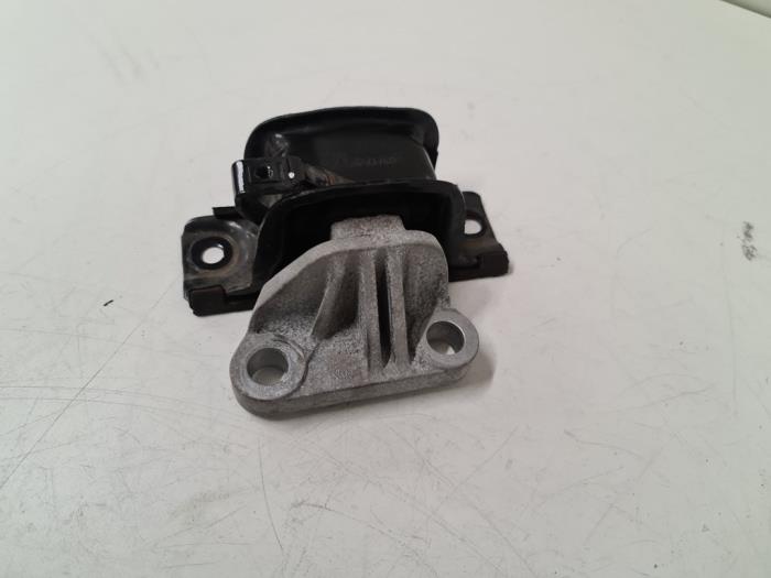 Engine mount from a Opel Corsa E  2017