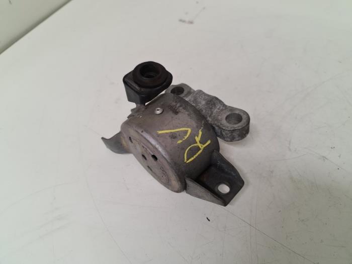 Used Engine mount Opel Corsa E Price € 25,00 Margin scheme offered by Autodemontage van de Laar