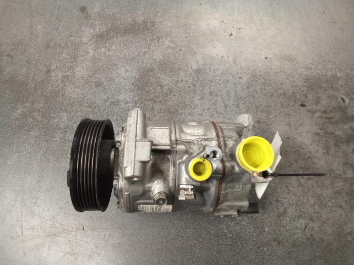 Usagé Compresseur de clim Volkswagen Beetle (16AB) 1.4 TSI 16V Prix € 125,00 Règlement à la marge proposé par Autodemontage van de Laar