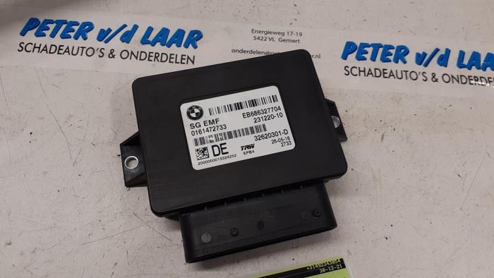 Parking brake module from a BMW 5 serie (F10) 530d 24V Blue Performance 2016