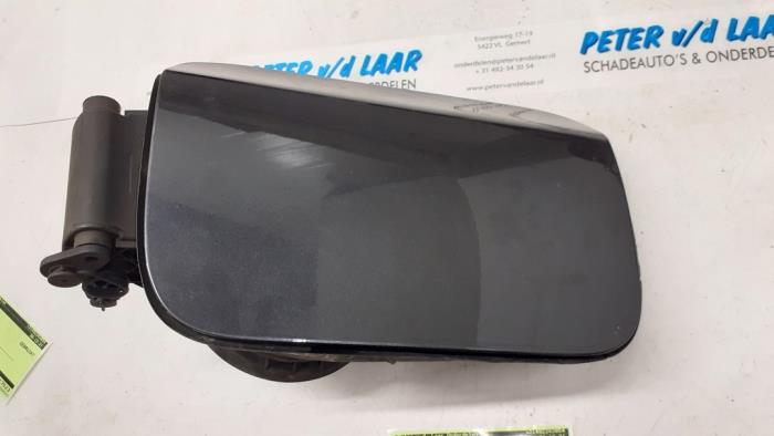 Begagnade Tanklucka BMW 5 serie (F10) 530d 24V Pris € 70,00 Marginaltabell erbjuds av Autodemontage van de Laar