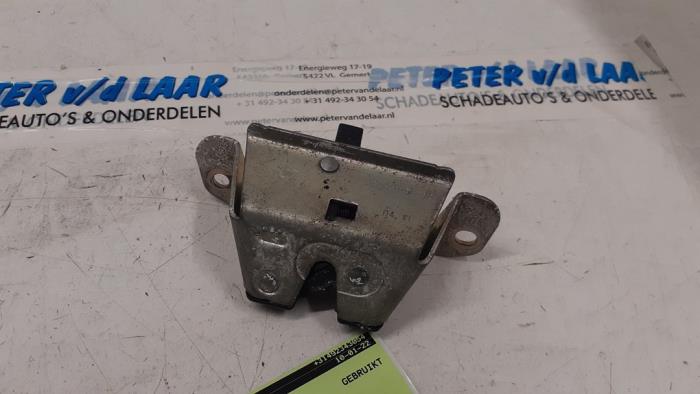 Tailgate lock mechanism Citroen C1 1.0 12V - 693500H010