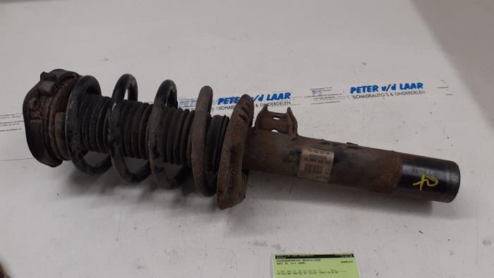 Front shock absorber rod, right from a Audi A3 Quattro (8P1) 2.0 16V T FSI 2005