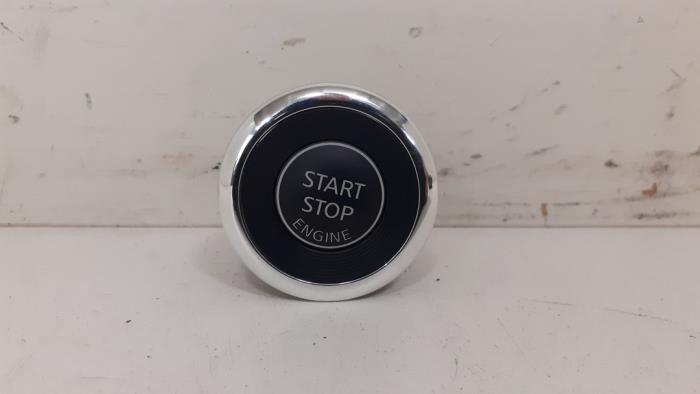 Start/stop switch from a Nissan X-Trail (T32) 2.0 dCi All Mode 2018