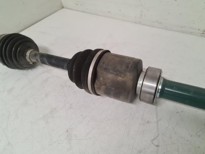 Front drive shaft, right from a Nissan X-Trail (T32) 2.0 dCi All Mode 2018