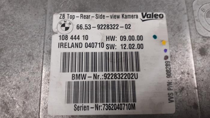Module caméra d'un BMW 5 serie (F10) 523i 24V 2010