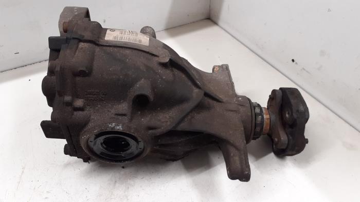 Gebrauchte Differential hinten BMW 5 serie (F10) 523i 24V Preis € 550,00 Margenregelung angeboten von Autodemontage van de Laar