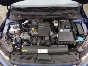 Getriebe van een Volkswagen Polo VI (AW1) 1.0 MPI 12V 2019