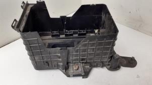 Used Battery box Volkswagen Golf V (1K1) 1.6 FSI 16V Price € 30,00 Margin scheme offered by Autodemontage van de Laar