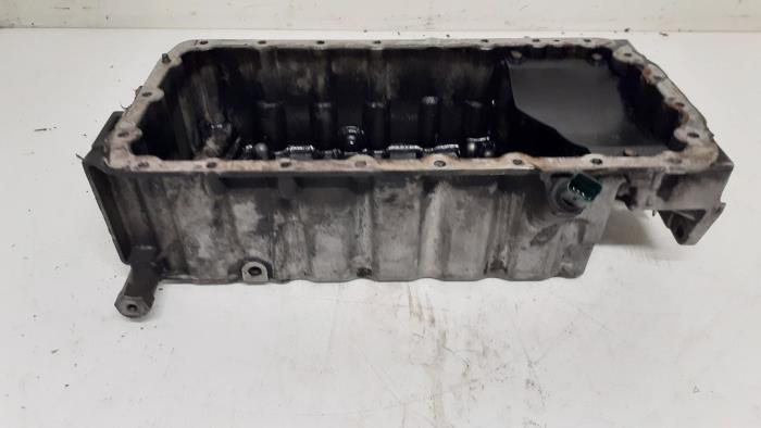Usagé Couvercle carter Citroen Berlingo 1.6 Hdi 16V 90 Prix € 75,00 Règlement à la marge proposé par Autodemontage van de Laar