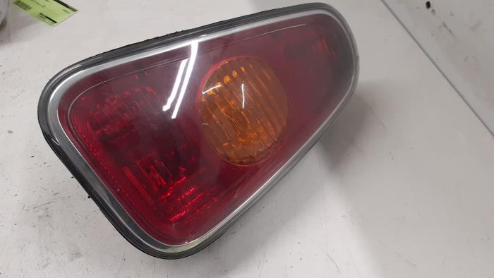 Taillight, right from a MINI Mini One/Cooper (R50) 1.6 16V One 2004