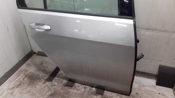 Puerta de 4 puertas derecha detrás de un Volkswagen Golf VII (AUA) 1.4 TSI 16V 2014