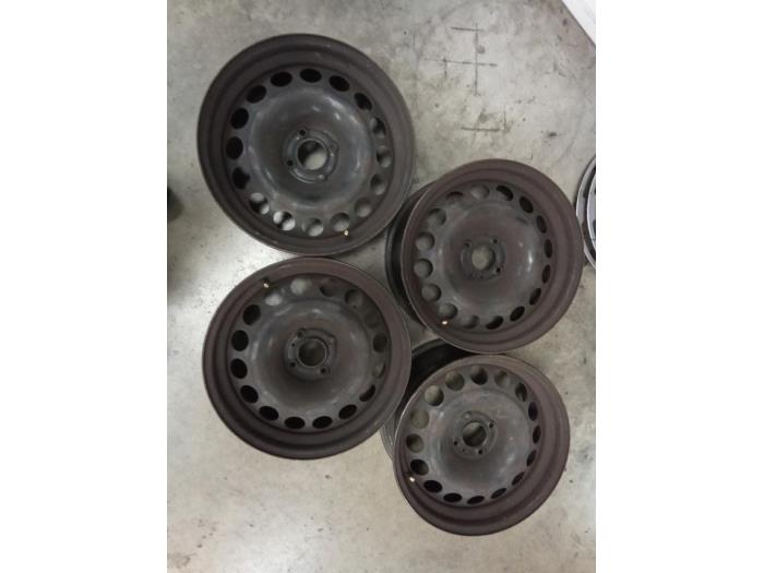 Set of wheels from a Peugeot 407