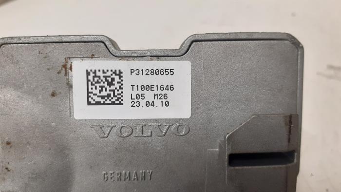Serrure de contact + clé d'un Volvo S40 (MS) 1.6 D 16V 2010