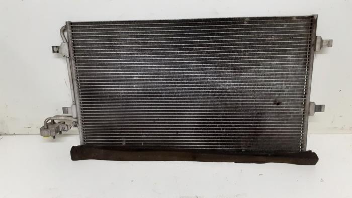 Usagé Radiateur clim Volvo S40 (MS) 1.6 D 16V Prix € 70,00 Règlement à la marge proposé par Autodemontage van de Laar