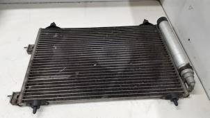 Begagnade AC-radiator Peugeot 307 CC (3B) Pris € 40,00 Marginaltabell erbjuds av Autodemontage van de Laar