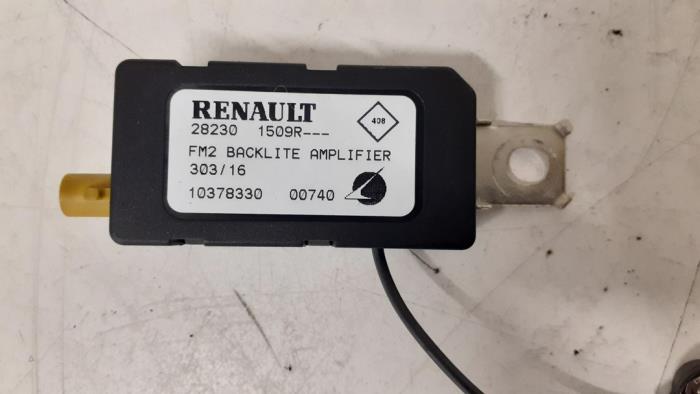 Antenna Amplifier from a Renault Scénic IV (RFAJ)  2017