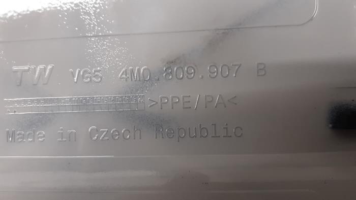 Tank cap cover from a Audi Q7 (4MB/4MG)  2021