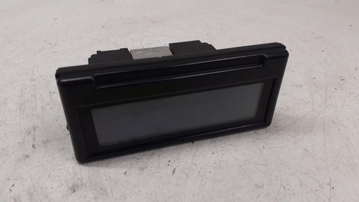 Begagnade Innerdisplay Volvo V50 (MW) 2.0 D 16V Pris € 35,00 Marginaltabell erbjuds av Autodemontage van de Laar