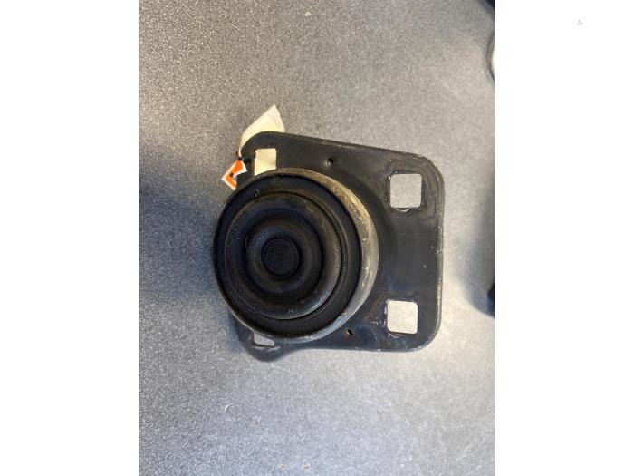 Used Engine mount Ford Fiesta 4 1.3i Price € 20,00 Margin scheme offered by Autodemontage van de Laar