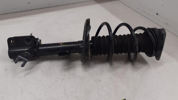 Front shock absorber rod, right from a Renault Clio IV (5R) 0.9 Energy TCE 90 12V 2019