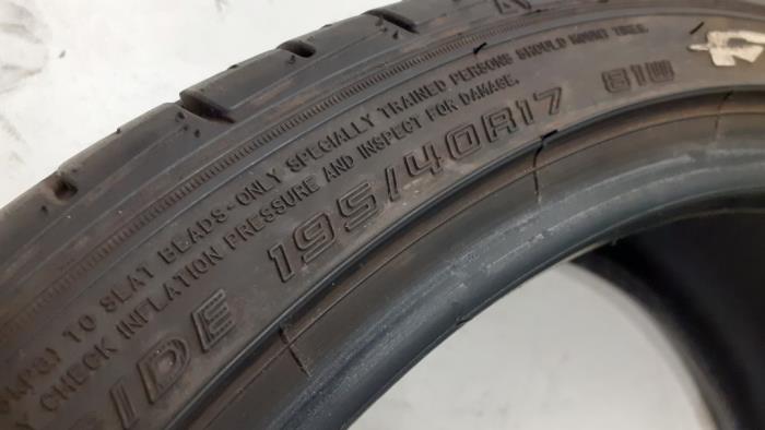 Tyre with tyre size 195/40/17 - FALKEN
