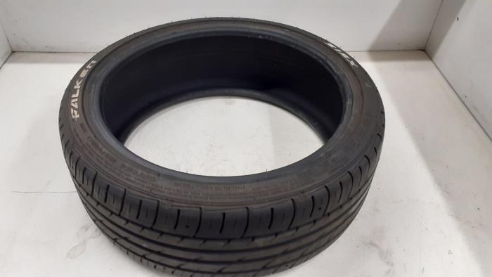 Tyre with tyre size 195/40/17 - FALKEN