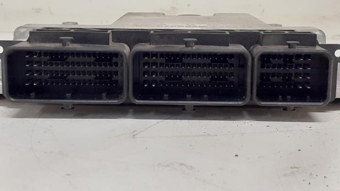 Engine management computer from a Renault Kangoo Express (FW) 1.5 dCi 90 FAP 2015