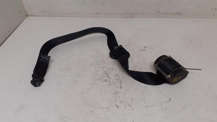 Front seatbelt, right from a Renault Kangoo Express (FW) 1.5 dCi 90 FAP 2015