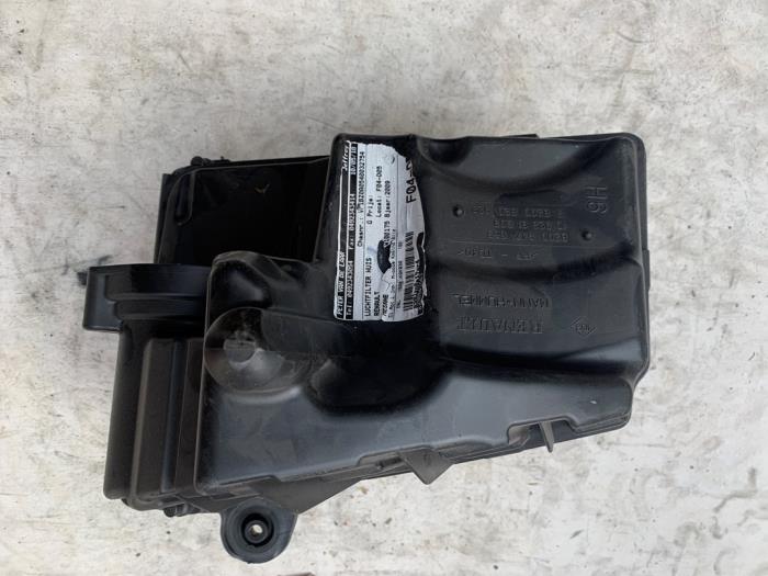 Gebrauchte Luftfiltergehäuse Renault Megane III Berline (BZ) 1.5 dCi 90 Preis € 80,00 Margenregelung angeboten von Autodemontage van de Laar