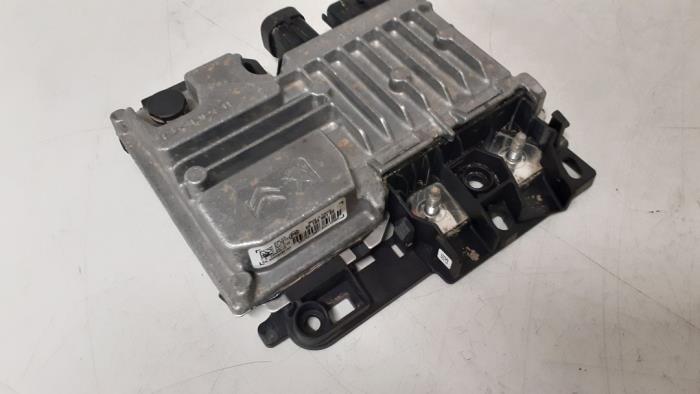 Usagé Ordinateur marche-arrêt Peugeot 2008 (CU) 1.2 12V e-THP PureTech 110 Prix € 150,00 Règlement à la marge proposé par Autodemontage van de Laar
