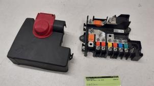 Usagé Boîte à fusibles Iveco New Daily VI 33S14, 35C14, 35S14 Prix € 30,25 Prix TTC proposé par Autodemontage van de Laar