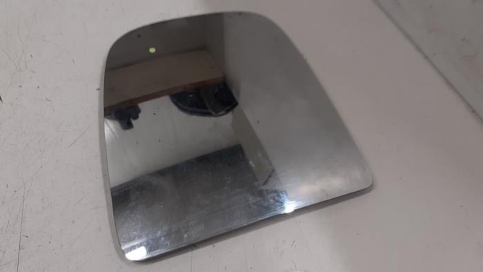 Mirror glass, left from a Iveco New Daily VI 33S14, 35C14, 35S14 2019