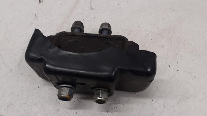 Used Engine mount Iveco New Daily VI 33S14, 35C14, 35S14 Price € 48,40 Inclusive VAT offered by Autodemontage van de Laar
