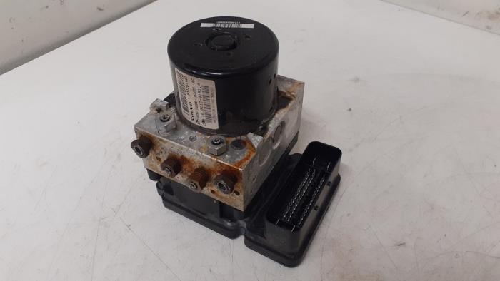 Used ABS pump Volvo XC70 (BZ) 2.4 D5 20V AWD Price € 150,00 Margin scheme offered by Autodemontage van de Laar