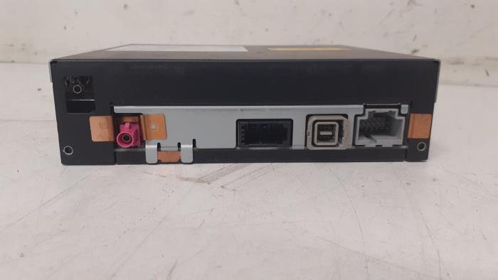 Navigation module from a Volvo XC70 (BZ) 2.4 D5 20V AWD 2007