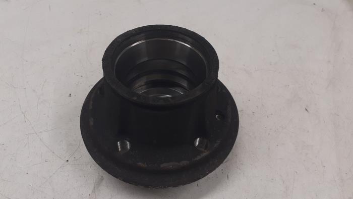 Rear wheel bearing from a Volkswagen Crafter (SY) 2.0 TDI 2020