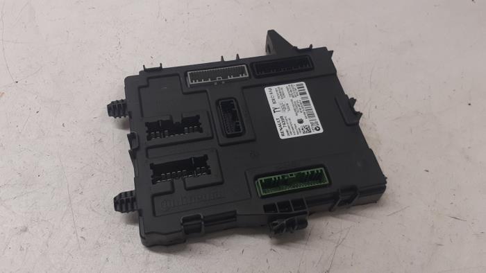 Gebrauchte Steuergerät Body Control Renault Megane IV (RFBB) 1.6 GT Energy TCe 205 EDC Preis € 90,00 Margenregelung angeboten von Autodemontage van de Laar