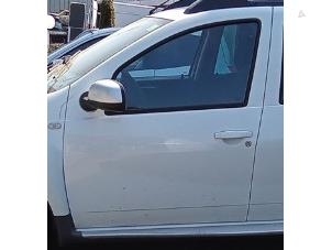 Used Door 4-door, front left Dacia Duster (HS) 1.6 16V Price € 300,00 Margin scheme offered by Autodemontage van de Laar