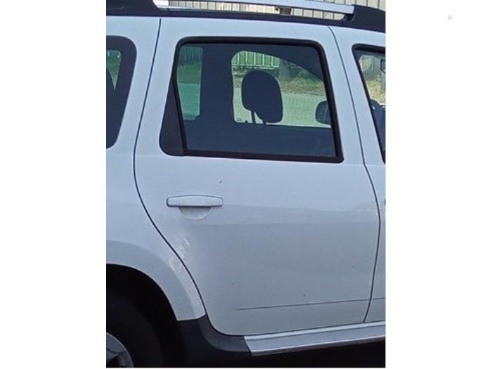 Dacia Duster Türen 4-türig rechts hinten Vorrat