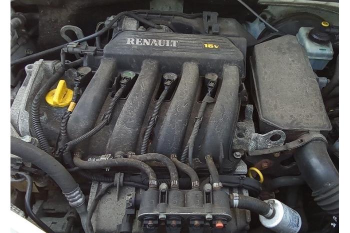 Engine from a Dacia Duster (HS) 1.6 16V 2011