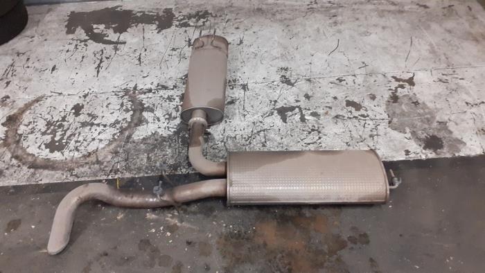 Gebrauchte Auspuff Enddämpfer Renault Master II (ED/HD/UD) 2.5 dCi 16V 115 Preis € 150,00 Margenregelung angeboten von Autodemontage van de Laar